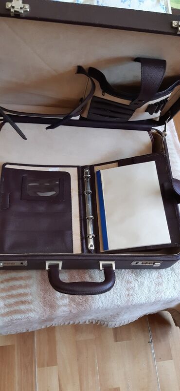 Ostalo: Kofer 47x37x11 cm