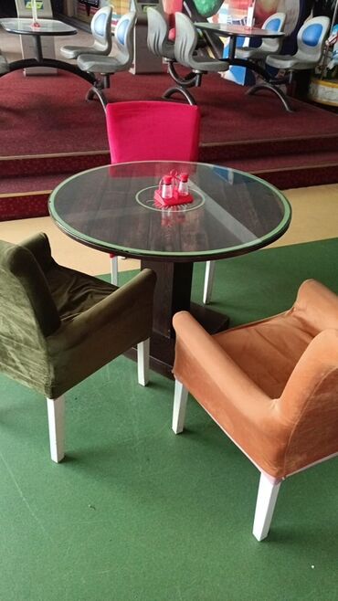 Sifarişlə restoran üçün masa və oturacaq dəstləri: Kafe/restoran üçün mebel dəsti Hamısl təcili satılır 5-10 azn biri 20 — 1