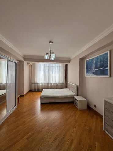 кто ищет комнату на подселение: 4 комнаты, 146 м², Элитка, 4 этаж, Евроремонт