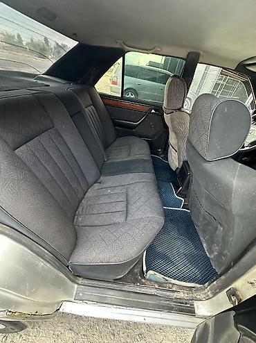 220 mers: Mercedes-Benz W124: 1993 г., 2.2 л, Автомат, Бензин, Седан — 8