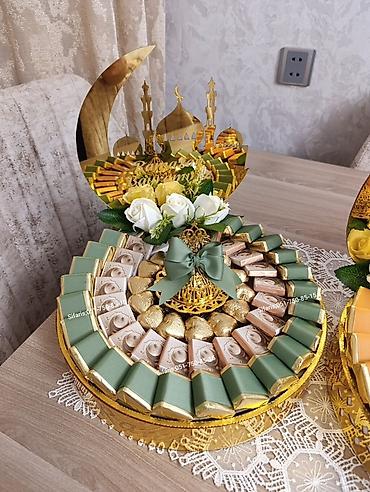 buket güller: Ramazan və bayram temalı şokolad və şirniyyat kompozisiyası - Qızılı — 4