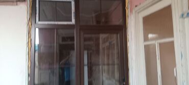 Plastik qapılar: PVC vitraj qapı-pəncərə sistemi - Material: tünd ağac rəngində PVC — 8