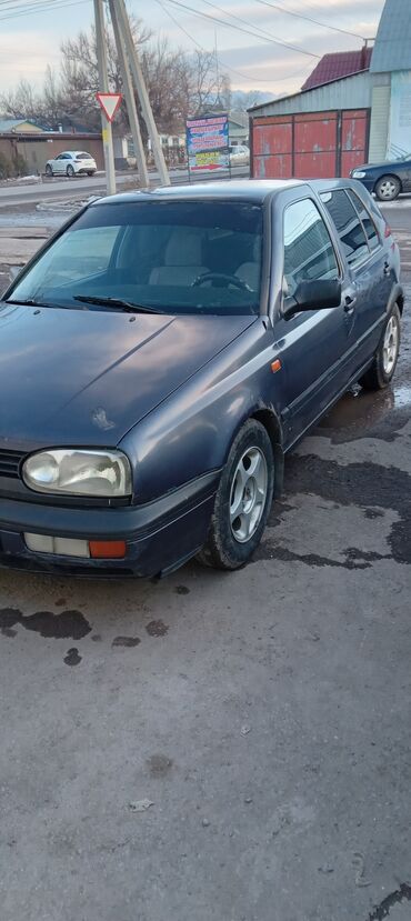 продаю в токмаке: Volkswagen Golf: 1993 г., 1.8 л, Механика, Газ, Седан