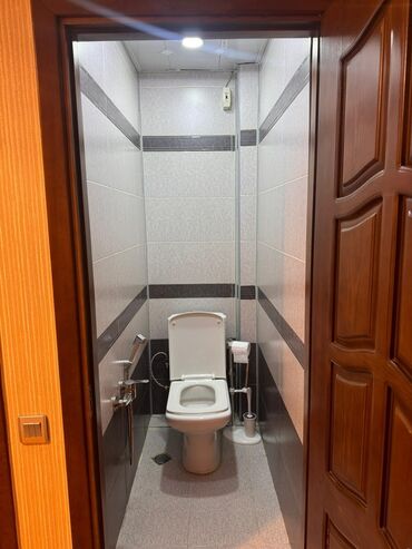 Köhnə tikili: Bakı, 8-ci mikrorayon, 3 otaqlı, Köhnə tikili, m. Azadlıq Prospekti, 80 kv. m — 12