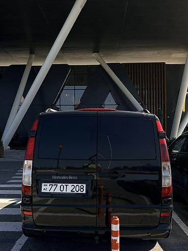 Mercedes-Benz: Mercedes‑Benz Vito – qara rəngli, uzun kuzovlu miniven — 1