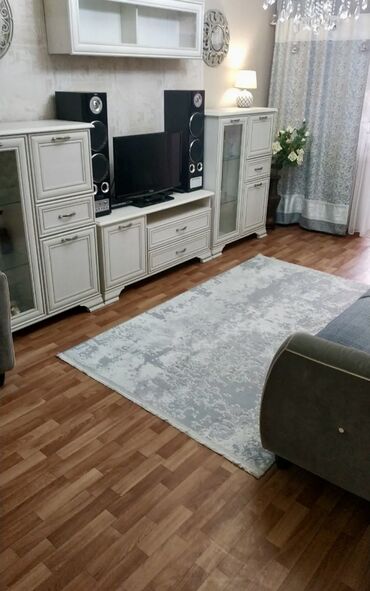 3 микрорайоне: 3 комнаты, 58 м², 104 серия, 2 этаж, Косметический ремонт