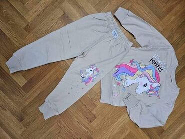 Ostale dečije stvari: Prelepe trenerke za devojčice NOVO 2700 Do 10 idu Pitati za dostupne — 16