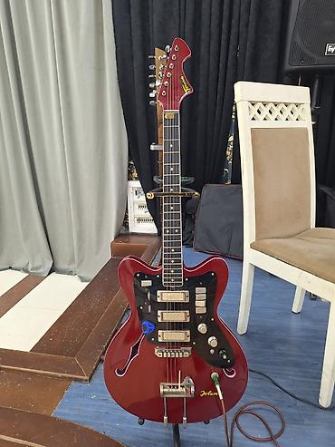 Elektro gitaralar: Elektro gitara və effekt pedalları dəsti Gitara: - Jolana brendi — 1
