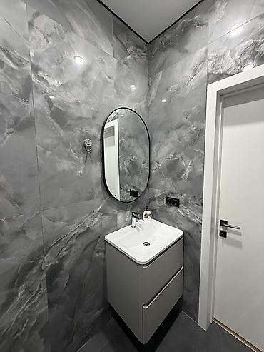 Долгосрочная аренда квартир: Трехкомнатная студия в современном минималистичном стиле. Район — 16