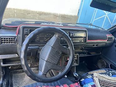 Унаа: Volkswagen Golf: 1990 г., 1.6 л, Кол менен иштөөчү, Бензин, Хетчбек — 6