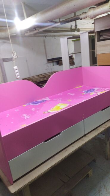 Детские односпальные кровати: Детская кровать в синем цвете для мальчиков и в розовом цвете для — 5