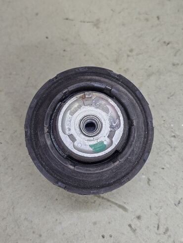 Подушки мотора: Подушка мотора Mercedes-Benz 2000 г., Б/у, Оригинал, Германия — 4