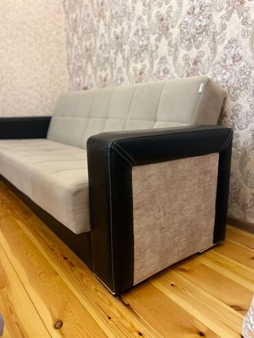 Giriş qapıları: Divan