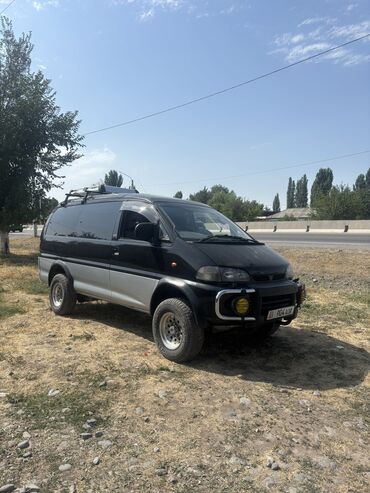 машына тайота камри: Mitsubishi Delica: 1995 г., 3 л, Автоматтык, Газ, Жол тандабас