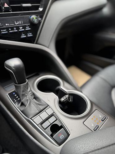 Toyota: Toyota Camry: 2022 г., 2.5 л, Автомат, Гибрид, Седан — 8
