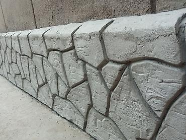 Другие строительные материалы: Элементы облицовки цоколя, выполненные в виде имитации натурального — 28