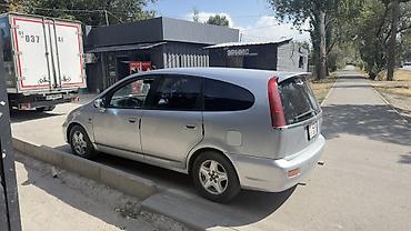 hond: Honda Stream: 2002 г., 2 л, Механика, Бензин, Минивэн — 9