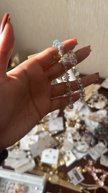 Bijuteriya dəstləri: Qadın bəzək aksesuarları – geniş seçim Məhsullar: - Qızılı tonlarda — 29