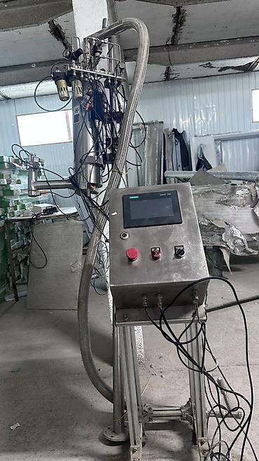 Аппараты розлива: Производственное оборудование имеется розлив газ напитков и укупор — 3