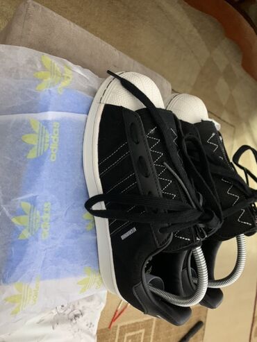 спирулина бишкек цена: Эркектердин кроссовкасы, 39.5, Adidas, Жаңы, түсү - Кара