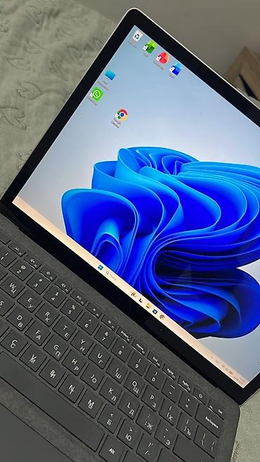 i5 8250u: Ноутбук Microsoft Surface Laptop (серебристый) - Экран: 13.5" — 1