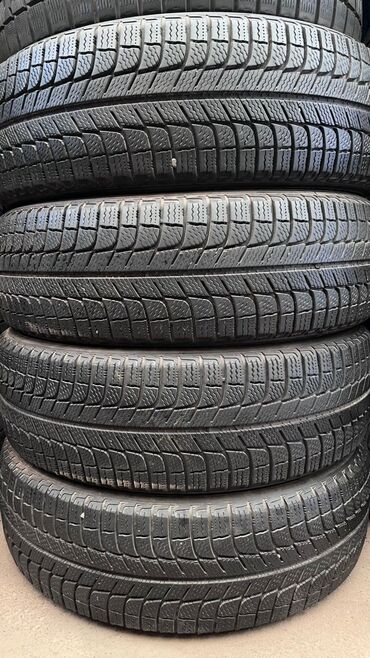 Шины: Шины 215 / 65 / R 17, Зима, Б/у, Комплект, Легковые, Германия, Michelin