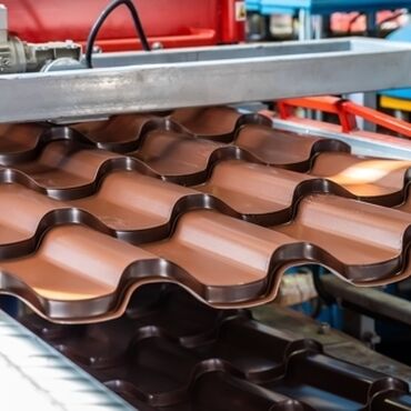 Металлочерепица: Металлочерепица является самым популярным материалом для крыши. Крыша — 13