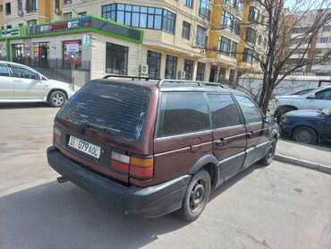 ���������� �������� ������������: Volkswagen Passat: 1990 г., 2 л, Механика, Бензин, Универсал