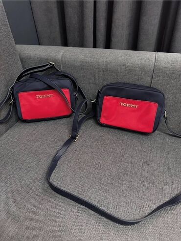 военные ремни: Кросс-боди Tommy Hilfiger Несколько вариантов дизайна: -