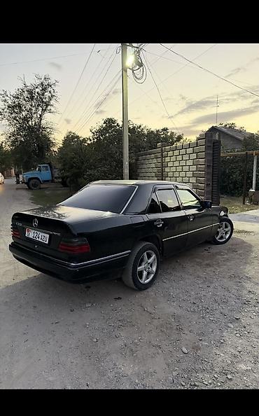 мерседес бенз а: Mercedes-Benz W124: 1993 г., 2.8 л, Механика, Бензин, Седан — 2