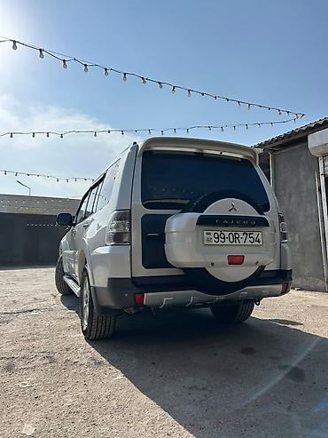 fire fire ucun adlar: Mitsubishi Pajero: 3 l | 2008 il 187 km Ofrouder/SUV — 3