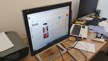 Monitors: ViewSonic monitor 19"
Saljem posle uplate ili licno preuzimanje!!!