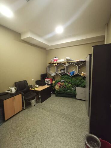 Ofislər: Bütün şəraitli mebelli yüksək dizaynda təmirli hazır ofis 4 mərtəbədə -da lalafo.az — 5 Ofislər: Bütün şəraitli mebelli yüksək dizaynda təmirli hazır ofis 4 mərtəbədə — 5