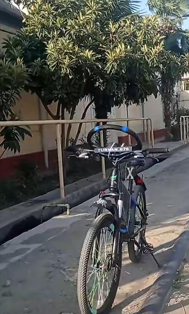 velosiped 28 type 1: Şəhər və yüngül off-road sürüşləri üçün çoxfunksiyalı velosiped — 1