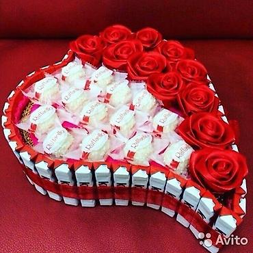 Подарки и сувениры: Подарочные композиции из шоколадок, цветов,мягких игрушек . ко — 15