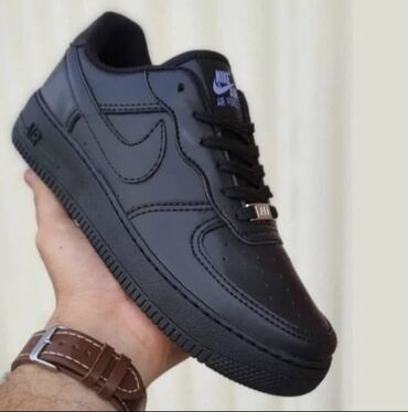 Women's Sneakers and athletic shoes: 36-46 za 3500 din 
pb — 8