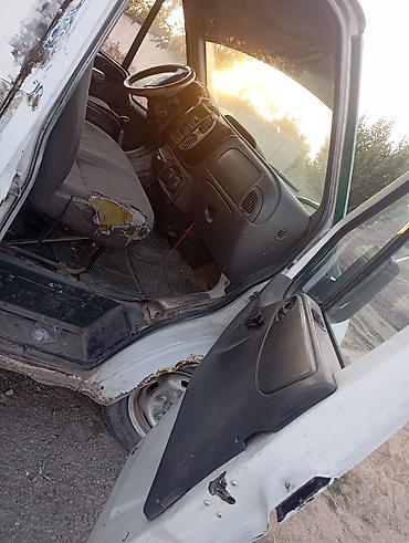 тендер кж: Ford Transit: 2001 г., Фургон — 3