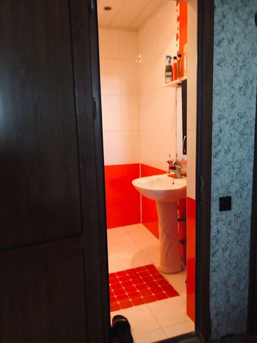 Həyət evləri və villaların satışı: 4 otaqlı, 200 kv. m, Kredit yoxdur, Orta təmir — 6