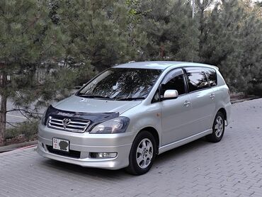 маленькая машина: Toyota Ipsum: 2002 г., 2.4 л, Автомат, Бензин, Универсал