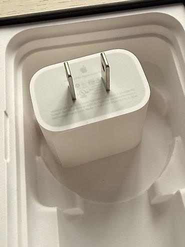 Зарядные устройства: Продаю оригинальные аксессуары apple. Новые не использованные из — 12