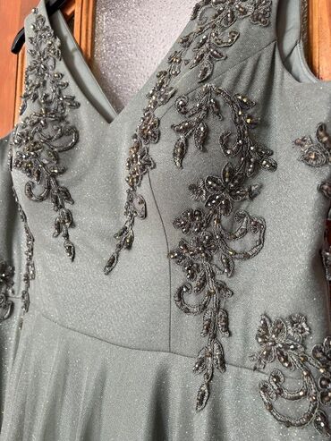 Вечерние платья: Продаю шикарное новое платье, привезено из Турции. Украшение и ажур — 3