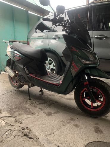 мото запчасть: Макси скутер Suzuki, 150 куб. см, Бензин, Б/у