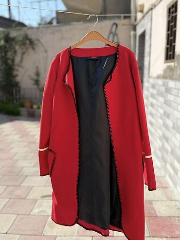 Dəstlər, kostyumlar: Qadın üst geyimləri dəsti 1) Qara qısa jaket - Model: asimmetrik ön — 14