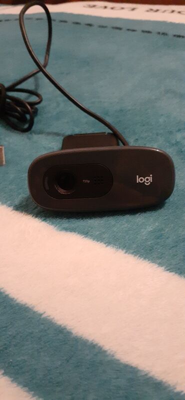 Аудиотехника: Logitech “logi” USB veb-kamera - Video keyfiyyəti: 720p HD -