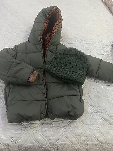 Üst geyimləri: Qiz ve oglan geye bilecek godekce ela veziyetde usdunde papaqda — 1