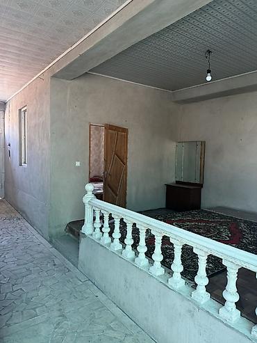 гараж петрока: Продается одноэтажный дом с закрытым двором и просторной крытой — 3