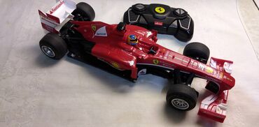 Toys: Na daljinski Rastar Ferrari F1 razmera 1:18 2,4 GHz sa daljinskim