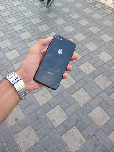 ayfon 13mini: IPhone 8, 64 GB, Qara, Barmaq izi