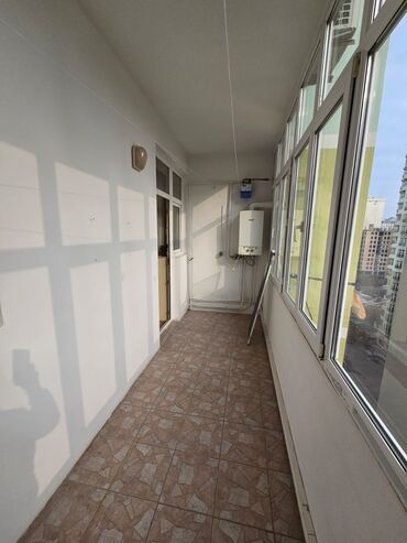 Uzunmüddətli kirayə mənzillər: Mebel və texnika ilə təmin olunmuş geniş 3 otaqlı mənzil — 8