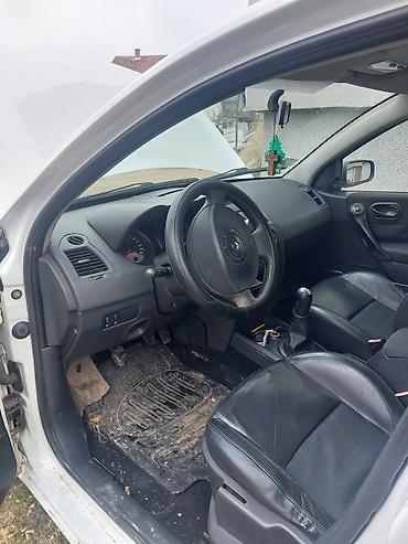 Renault Mégane II, bele boje, hečbek sa 5 vrata. Pogonsko rešenje sa at lalafo.rs — 10 Renault Mégane II, bele boje, hečbek sa 5 vrata. Pogonsko rešenje sa — 10